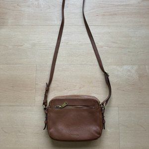 Fossil Women's Piper Toaster Leather Crossbody Cross Body Bag Baguette - Brown